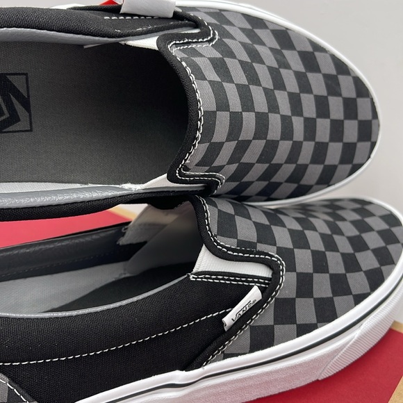 Vans WMNS Classic Slip-On
Black/Pewter Checkerboatu
VN000EYEBPJ
Sneakers - Picture 14 of 16